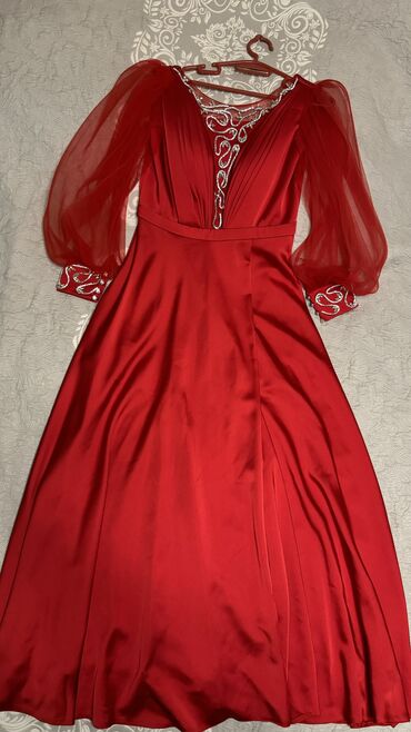 платья длинная: Вечернее платье, Длинная модель, С рукавами, Стразы, XL (EU 42)