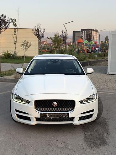 чехлы бу: Jaguar XE: 2017 г., 2 л, Автомат, Дизель, Седан — 2