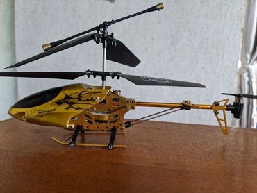 деревянные игрушки для малышей: Рабочий вертолёт, батарейка сдохла. Могу показать работоспособность с