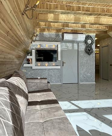 Bağ evlərinin kirayəsi: Dağ menzereli İsti hovuzlu A-frame ev Evin heyetinde ayrica bisetka — 8