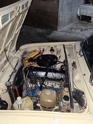 VAZ (LADA): VAZ 2106 sedan Xüsusiyyətlər: - Korpus: bej rəng, xrom bamperlər — 10