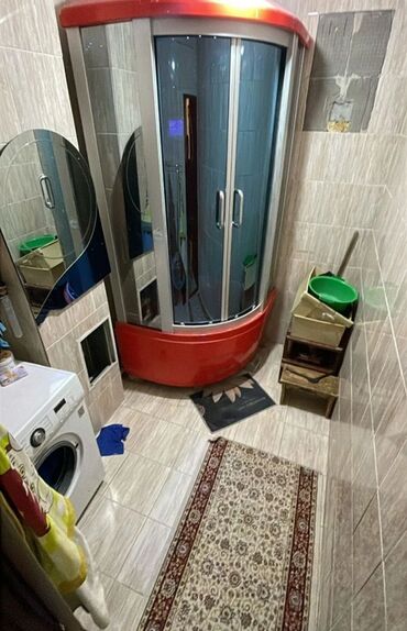 я сдаю квартиру: 3 бөлмө, Менчик ээси, Чогуу жашоосу жок