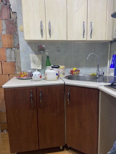 metbext mebelleri: Metrəsi 3.50 metr Bu mətbəx mebel dəsti iki rəngli dizayna malikdir