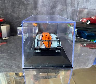 Avtomobil modelləri: Коллекционная модель Aston Martin AMR-One #7 Gulf Team LeMans 2011 — 9