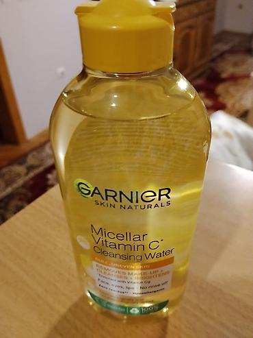 Micelarna sa vitaminom C. Za ostalo vidite slike