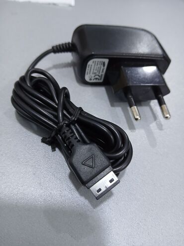 Boşqablar: Simsiz şarj cihazı Samsung, 5 Vt, Yeni