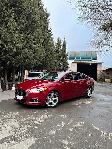 muhərrik ucun zaryatka verən: Ford Fusion sedan - Kuzov: sedan, qırmızı rəng - Mühərrik: EcoBoost — 3