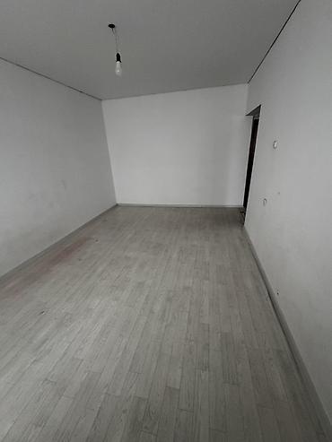 Комнаты: 36 м², Без мебели — 5