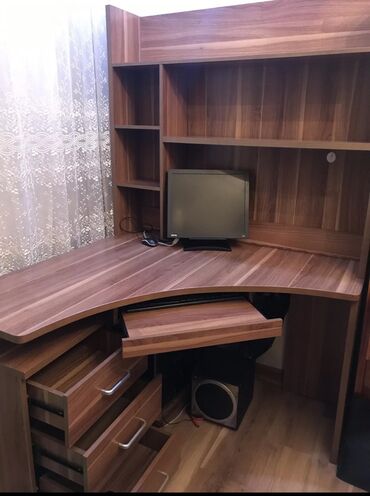 стол офисный купить: Компьютерный стол, Б/у, С полками, Дерево