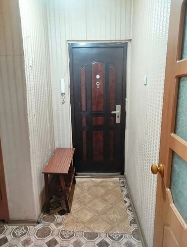 квартира на долгий срок в бишкеке: 1 бөлмө, Менчик ээси, Чогуу жашоосу жок, Толугу менен эмереги бар
