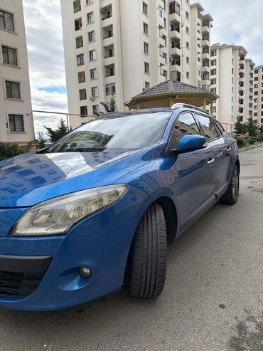 Renault: Renault Megane: 1.5 l | 2011 il 40000 km Kupe — 2