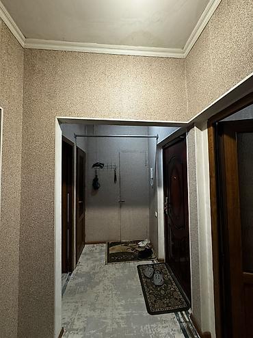 one room: Продается 2 комн.кв. в районе гостиницы. 4 эт. из 5 не угловой. Центр — 7