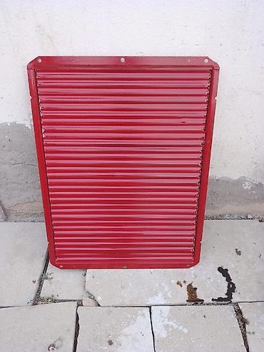 qırmızı xalca: Qırmızı metal ventilyasiya barmaqlığı/paneli - Material: möhkəm — 1