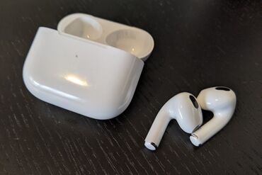 AirPods 3 | хорошее состояние | в подарок зарядка для AirPods