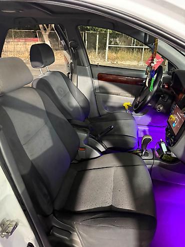 Daewoo: Daewoo Gentra: 1.6 l | 2014 il — 23