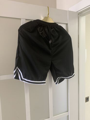 шорты для бега: Шорты S (EU 36), M (EU 38), L (EU 40), цвет - Черный
