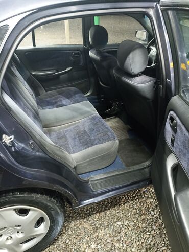 Mazda: Mazda 626: 1997 г., 2 л, Механика, Бензин, Хэтчбэк — 7