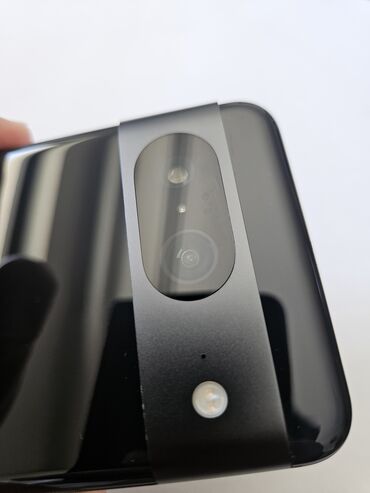 Видеоигры и приставки: Google Pixel 8, 128 ГБ, цвет - Черный, Отпечаток пальца, Беспроводная зарядка, Две SIM карты