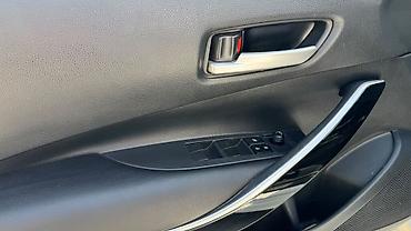 voxy noah: Toyota Corolla: 2019 г., 1.8 л, Автомат, Гибрид, Седан — 5