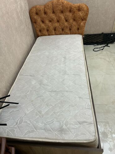 2ci el mebel: Möhkəm çarpayıdır. Yaxşı vəziyyətdədir