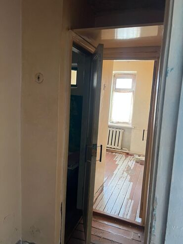 снять квартиру надолго собственник: 1 комната, 30 м², Сталинка, 1 этаж, Старый ремонт