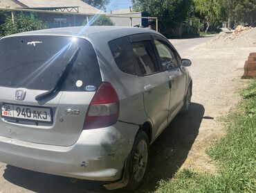 срв 1 кузов: Honda Fit: 2002 г., 1.3 л, Автомат, Бензин, Седан