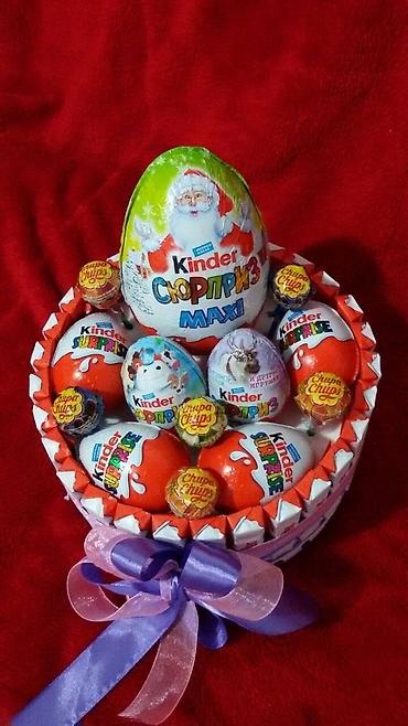 Подарки и сувениры: Подарочные композиции из шоколадок, цветов,мягких игрушек . ко — 17