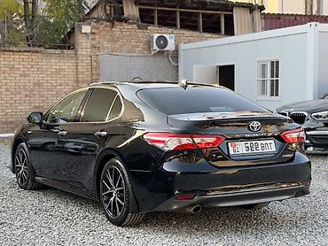 камри в рассрочку: Toyota Camry: 2022 г., 2.5 л, Вариатор, Гибрид, Седан — 4