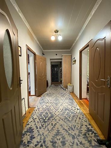 Продажа коттеджей и домов: 🏡 Абдан жакшы жерде жайгашкан үй сатылат 📍Дареги: ж/м Көк-Жар, Шоокум — 7