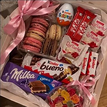 киндер сюрприз: Hədiyyəlik şirniyyat qutusu/ Giftbox modeli - Zövqlə bəzədilmiş — 1