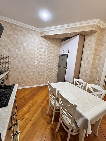 Dəhliz dolabları: 📍 Ünvan: Binəqədi Gənclər Şəhərciyi 🏢 Mərtəbə: 6 🛏 Otaq sayı: 3 📐 — 14