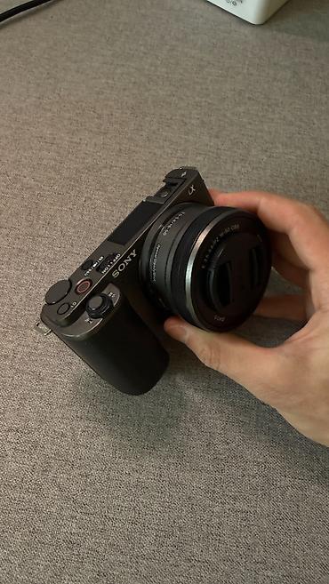 Фотоаппараты: Продается камера Sony ZV-E10 Пробег у камеры: 1375 Комплектация at lalafo.kg — 4 Фотоаппараты: Продается камера Sony ZV-E10 Пробег у камеры: 1375 Комплектация — 4