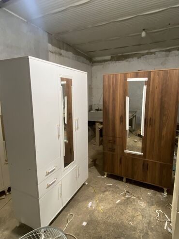 Yeni, Açılan, 3 qapılı Düz dolab, Qarderob, paltar dolabı