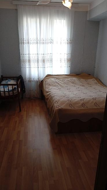 kredit ev: Gedebey r-yonu. 5mərtəbəli binanın 1ci mərtəbəsi 2otaqlı ev kiraye — 8