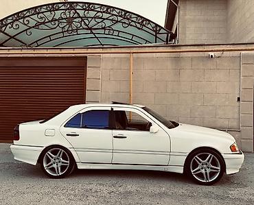 honda civic abs: Mercedes-Benz C 230: 2.3 l | 1999 il Sedan — 4