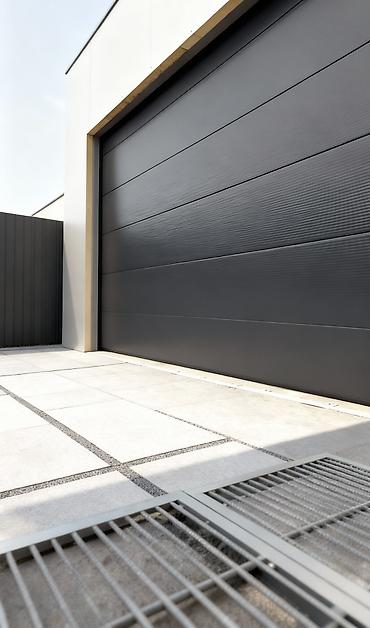 Секционные ворота: Автоматические, Alutech, Для гаража, Для частного дома, Для контейнера, Бронированные, В рассрочку, Новый, Бесплатная установка — 17