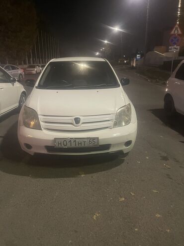 машина электронный: Toyota ist: 2003 г., 1.5 л, Автомат, Бензин, Хэтчбэк