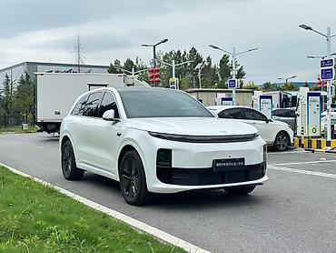 Продажа авто: Lixiang L8: 2024 г., 1.5 л, Гибрид, Кроссовер — 3