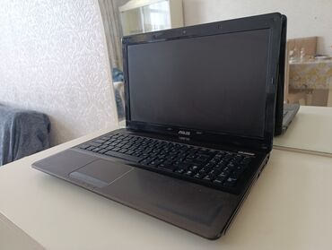 продаётся ноутбук запечатанный абсолютно новый привозной из америки: Asus markası, prosessor intel core i5, ram 4GB, daxili yaddaş 500GB