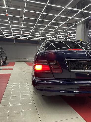 Mercedes-Benz: Mercedes-Benz E-Class: 2002 г., Седан — 6