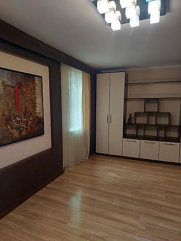 Долгосрочная аренда домов: 90 м², 2 комнаты — 1