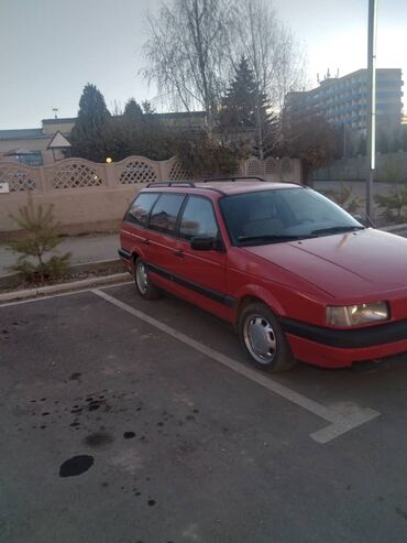 Volkswagen: Volkswagen Passat: 1988 г., 1.8 л, Механика, Бензин, Универсал