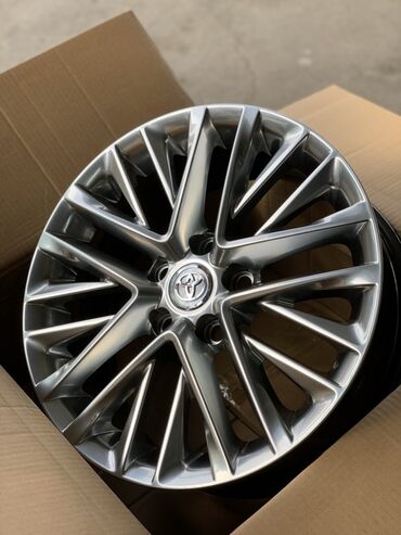 Диски: Литые Диски R 17 Toyota, Комплект, отверстий - 5, Новый