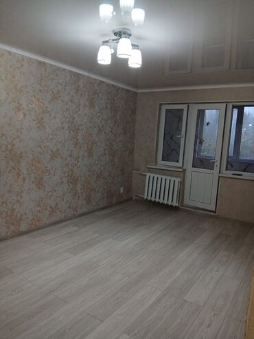 7 микрорайон квартиры: 1 комната, 32 м², 104 серия, 4 этаж