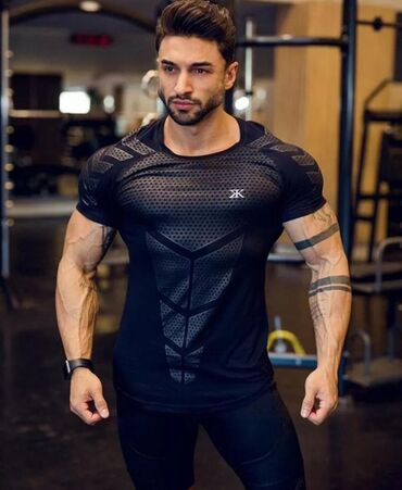 Рубашки: Fitness üçün nəzərdə tutulmuş bu qara rəngli qısaqol köynək idman
