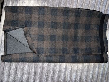 Ətəklər: Qara ətək dəsti - 2 ədəd ətək: biri klassik düz kəsimli qara ətək — 7