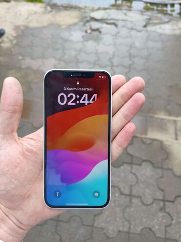 qas alan aparat: IPhone 12, Ağ, Simsiz şarj, Face ID