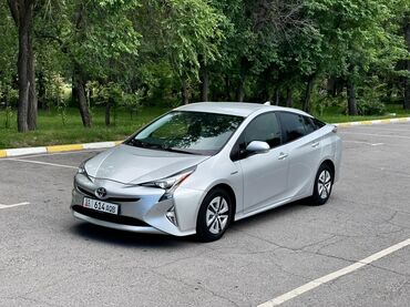 авто легковой: Toyota Prius: 2018 г., 1.8 л, Вариатор, Гибрид, Хэтчбэк