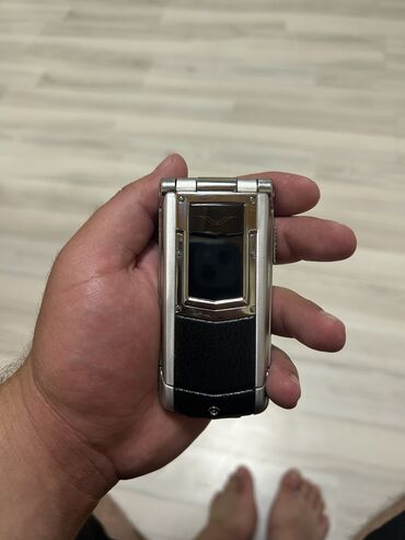 duyme kamera: Vertu Constellation Quest, rəng - Gümüşü, Düyməli