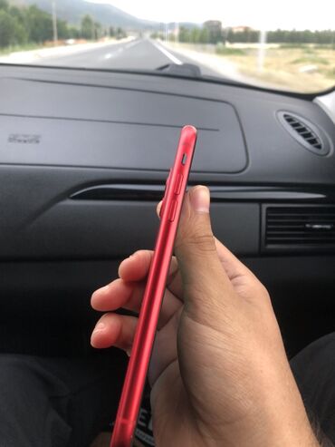 Apple iPhone: IPhone 11, Qırmızı — 3
